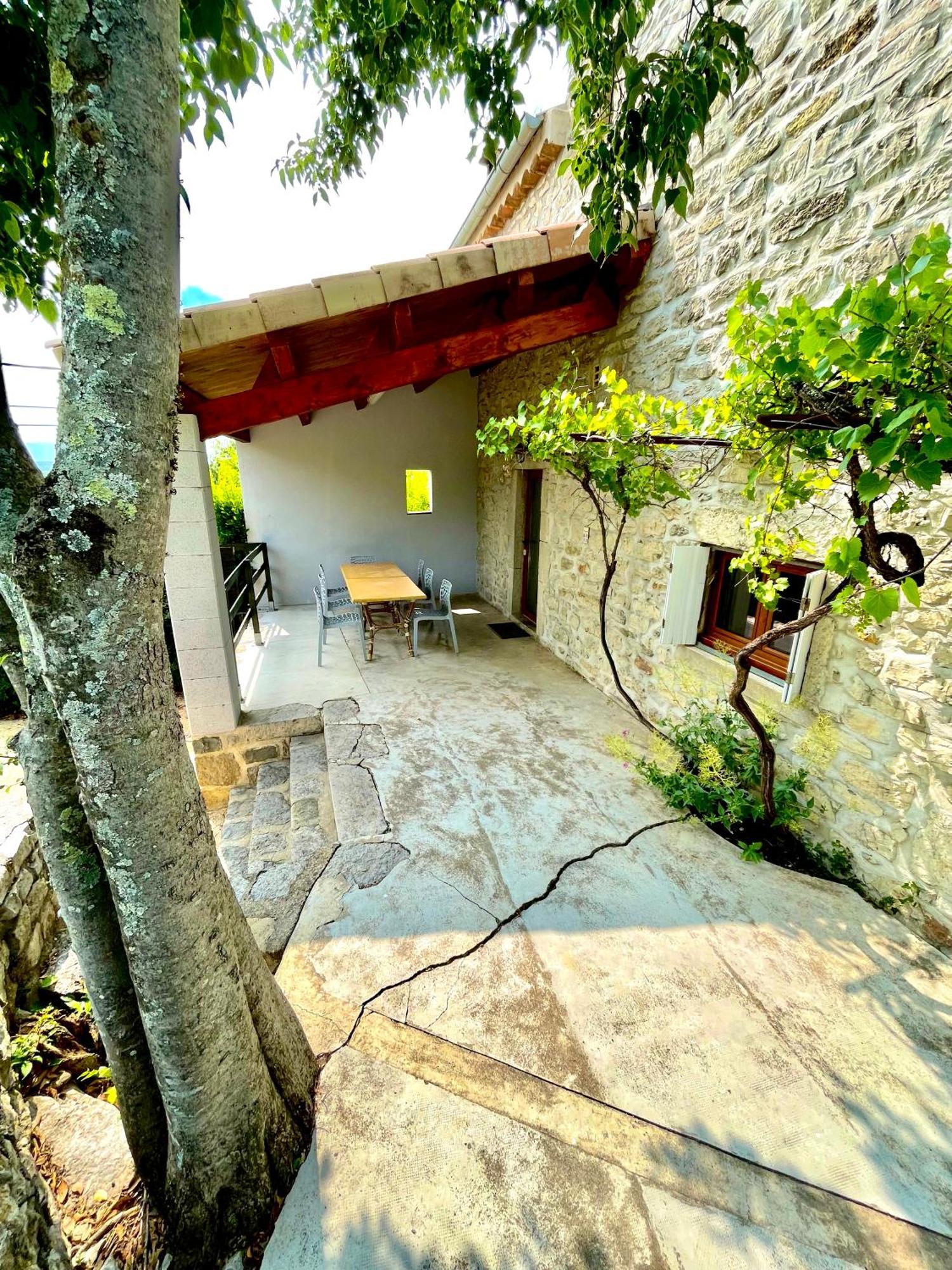 Village De Gites Mas De La Bastide Joyeuse Eksteriør billede